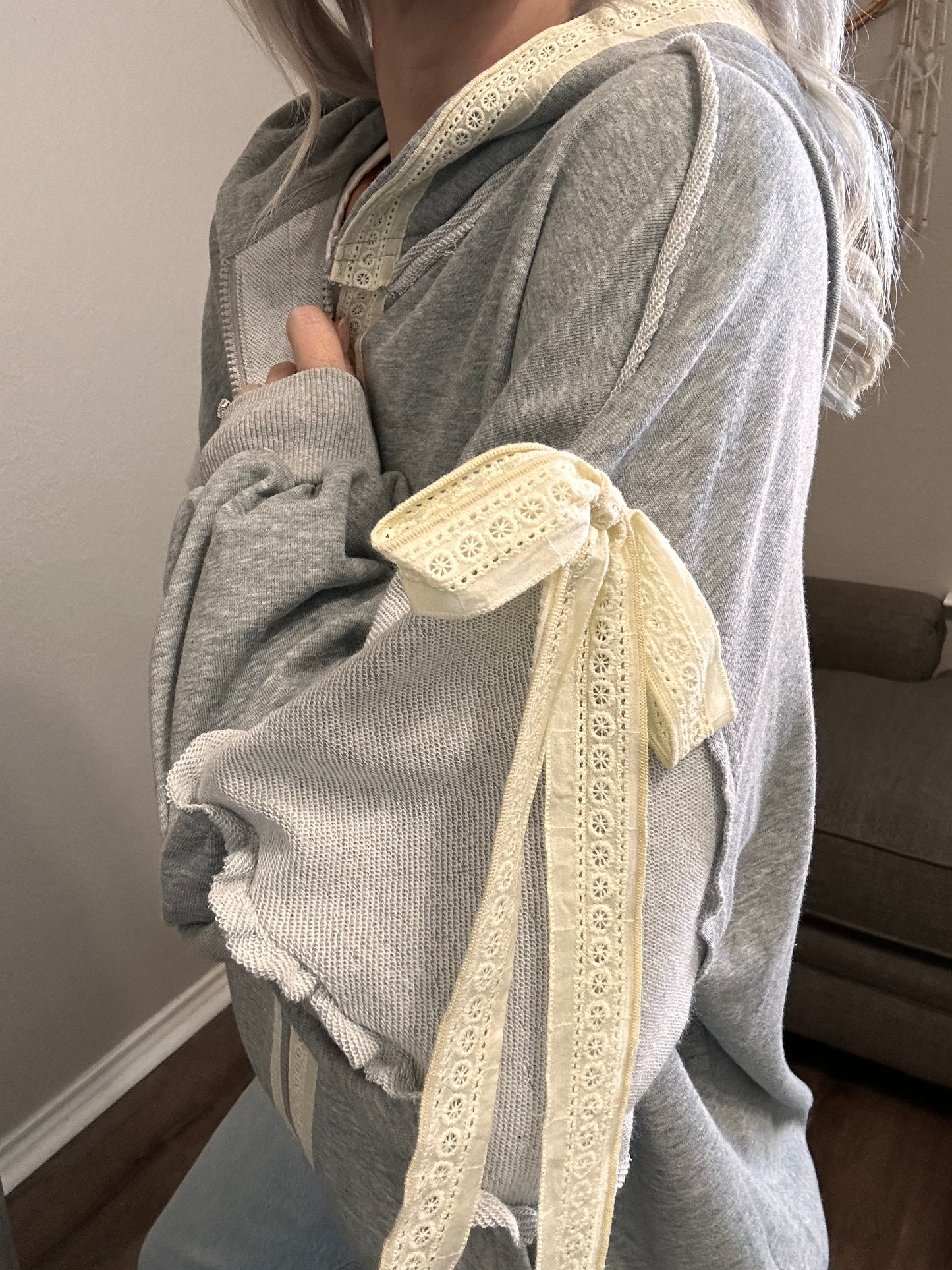 Daydream Ribbon Hoodie