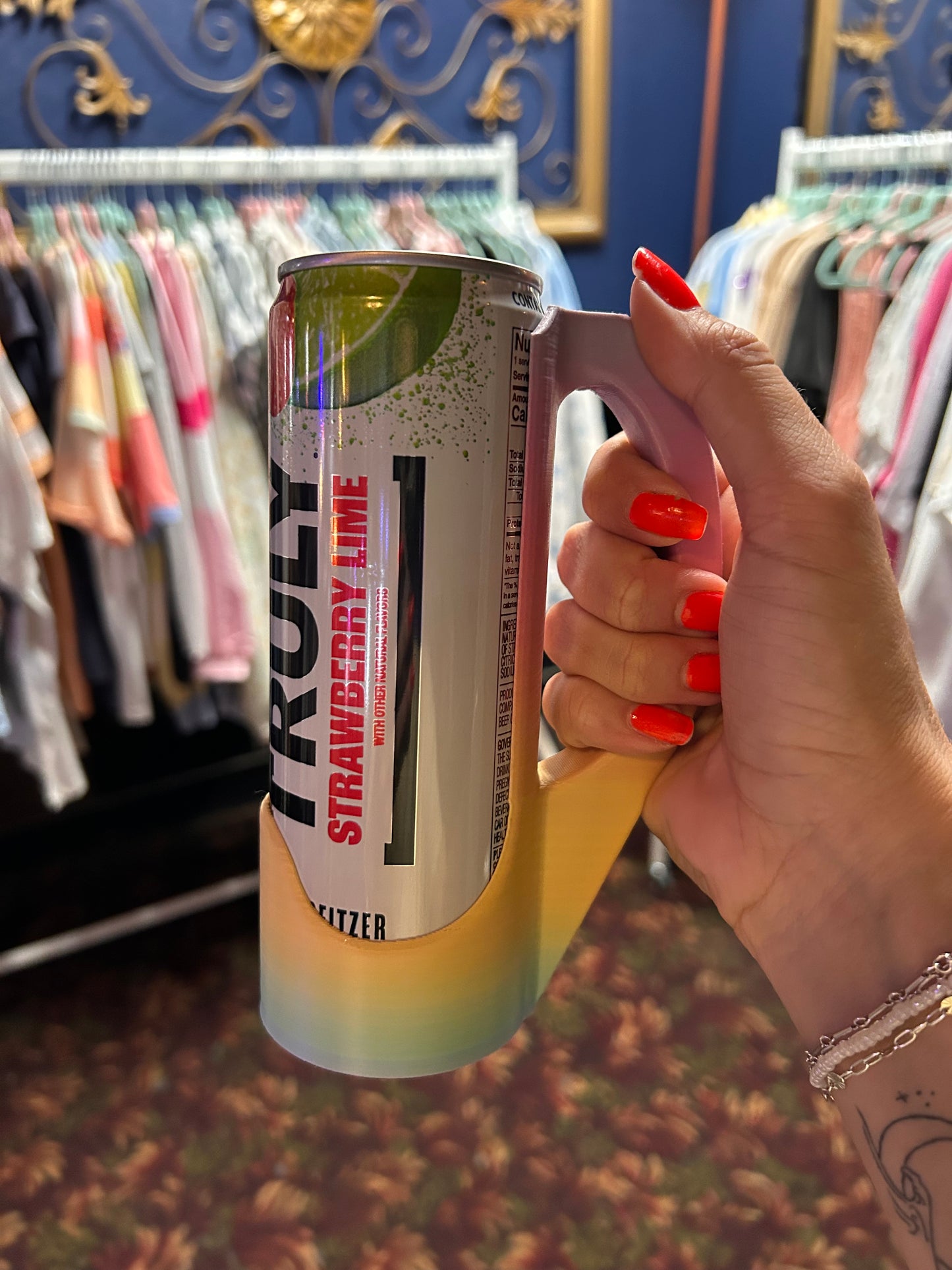 Sipzey Skinny Can Holder