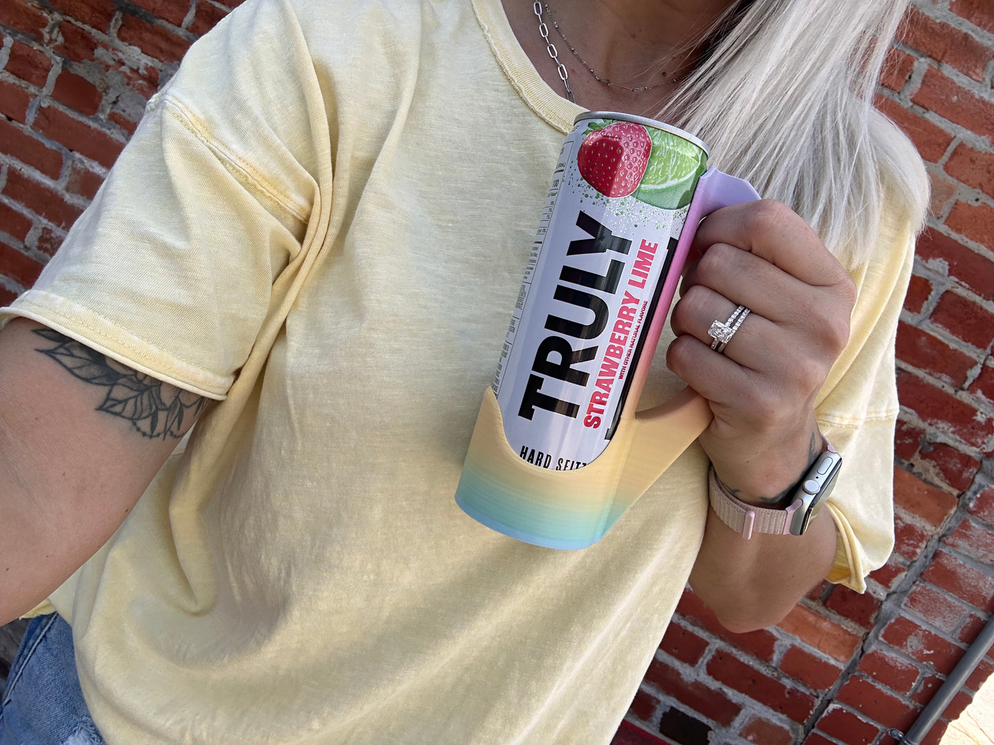 Sipzey Skinny Can Holder