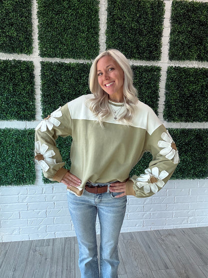 Pickin’ Daisies Pullover