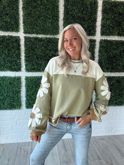 Pickin’ Daisies Pullover